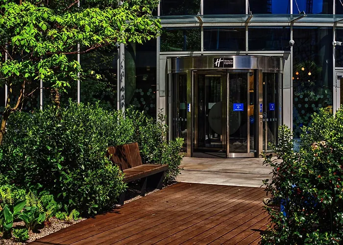 Holiday Inn Express - - The Hub By IhgHotel Warszawa